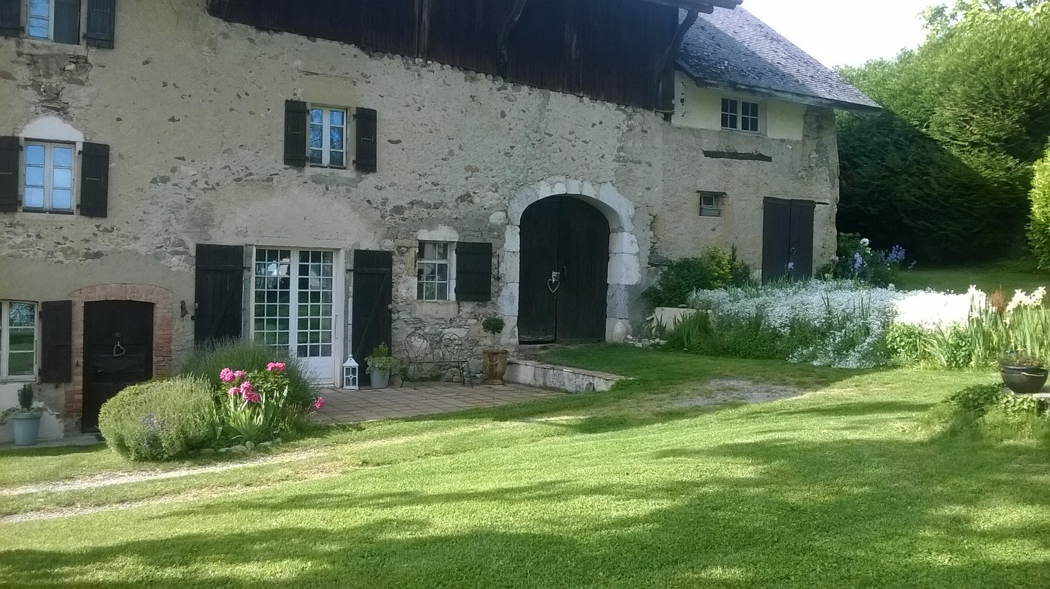 vente SAINT EUSEBE BATISSE SUR GRAND JARDIN 2 APPARTEMENTS